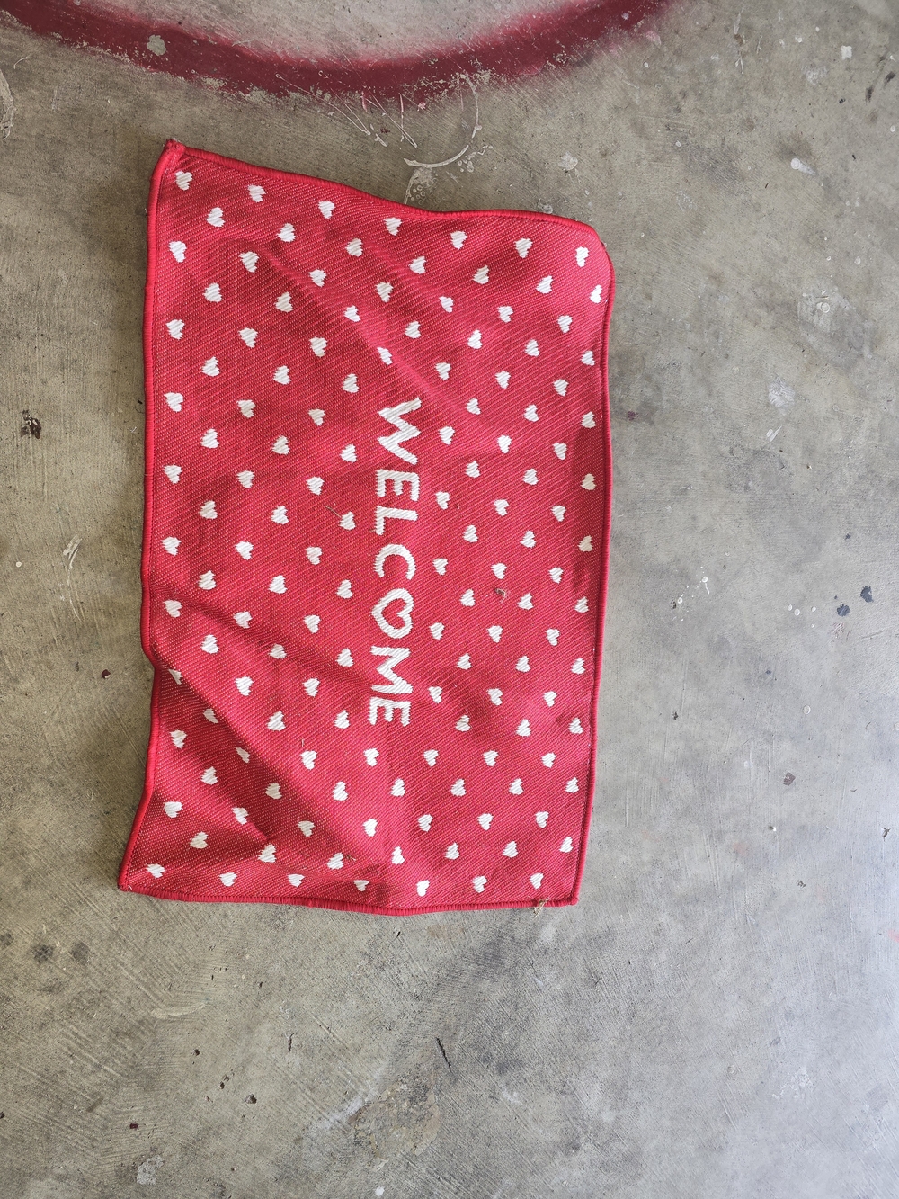 Red 'WELCOME' Heart Pattern Door Mat